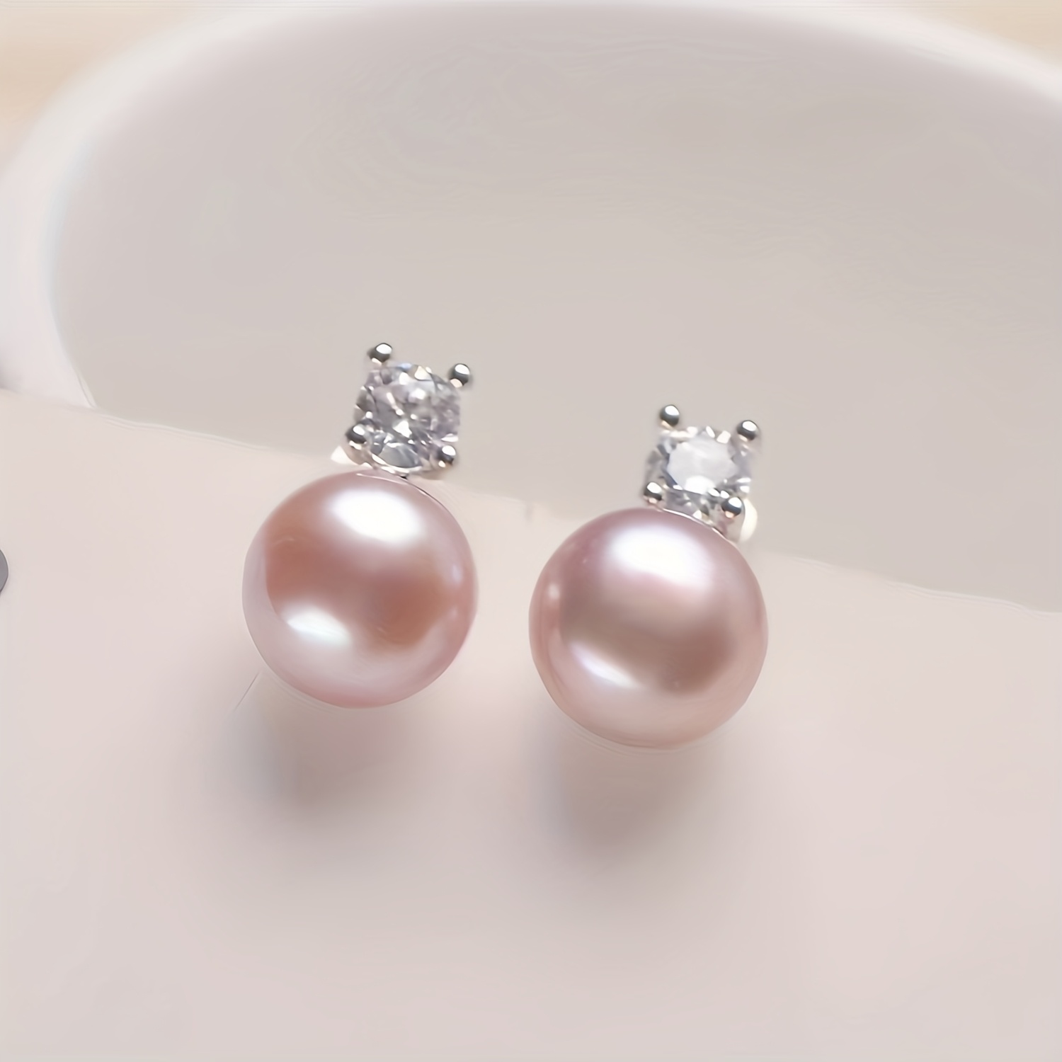 Freshwater Pearls Stud Earrings Classical Queen Style for Party